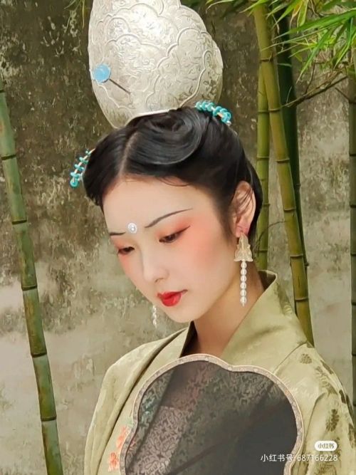 [Hanfu · 漢服]China Song Dynasty Chinese Traditional Clothing Hanfu Photoshoots Model：@ 陈喜悦耶 Hanfu： @慕