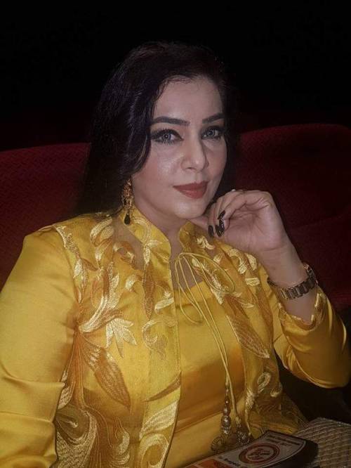 burningdesires16: گرما گرم طوائف کے مختلف انداز