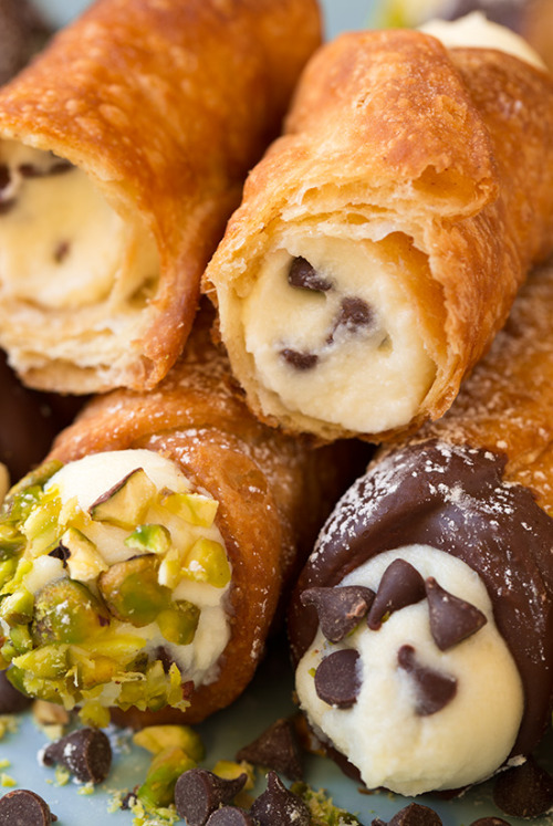 XXX do-not-touch-my-food:  Cannolis photo