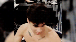 calumxhoood:   shirtless calum  requested by anonymous   