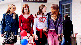 spikesjojo:watcherspet:I   didn’t   want   to   leave   her    a l o n e.go ahead - make me cry….:(