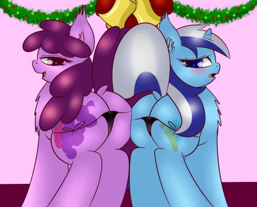 berrypunchreplies:  Colgate: How did I let you talk me into this?! Berry: Its for Hearth’s Warming! And this guy REALLY wanted it. Colgate: Never again… ((Probably a disappointment after the first Christmas pic I did… also a stark contrast to the