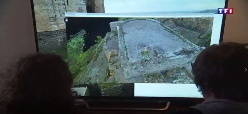 Les médias parlent de nous Plusieurs médias majeurs, TF1, France Culture et Le Monde, 