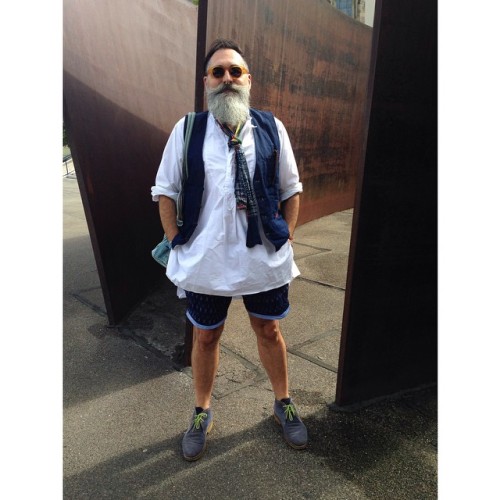 #geroldbrenner #menfaschion #beard #beardedbrother #beardporn #franciskleinparis #sunglasses #longsh