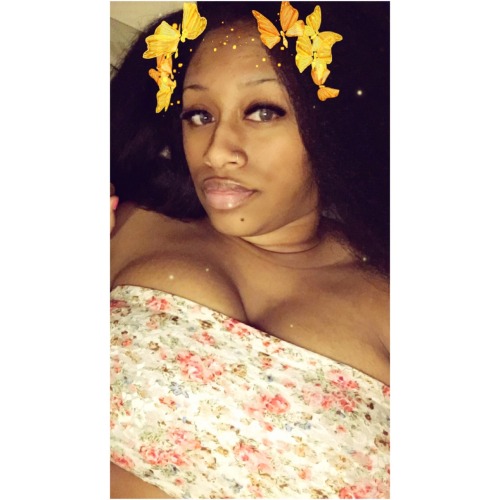 mylifeasdenisha:  BLACKOUTDAY.| letting that melanin show.✨