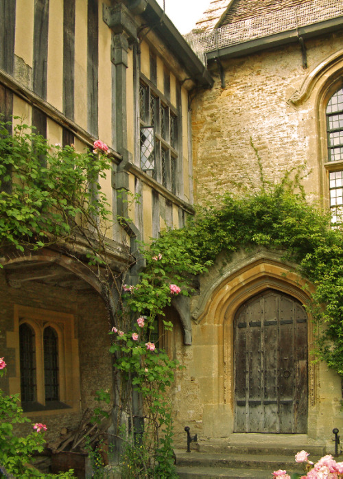daughterofchaos:15th century Great Chalfield Manor in Wiltshire by Anguskirk