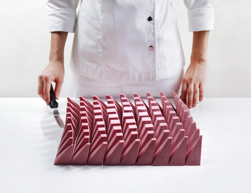 foodffs:  What Happens When Architectural Designer Tries Baking Cakes - by Dinara