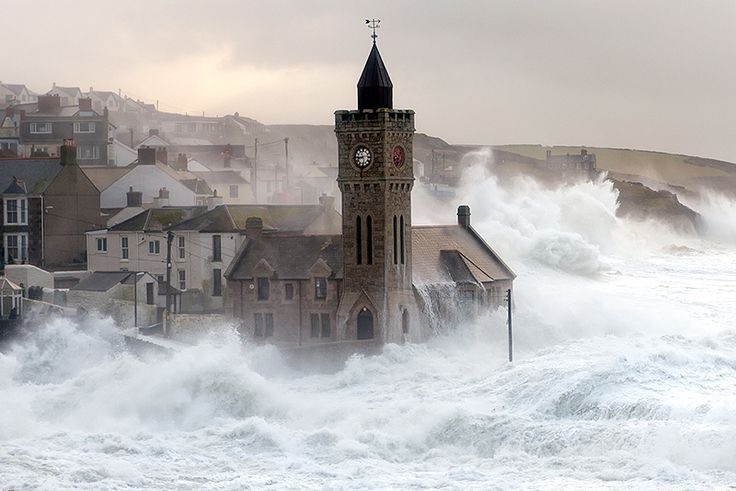 bonitavista:  Porthleven, England  photo via devon 