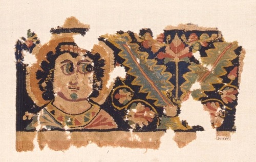 romebyzantium:Tapestry fragment Egyptian (Coptic) Early Byzantine 5th-6th century A.D. Source: @mfab