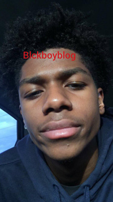 blckboyblog:  Peep his print 😍  Reblog for his nudes Snapchat - blackboyblog
