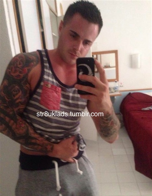 str8uklads:  Tom, 27, Northamptonshire. UK