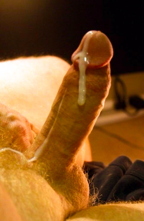 mydaddyishairy:  My Daddy is Hairy - over 30,000 followers: Archive