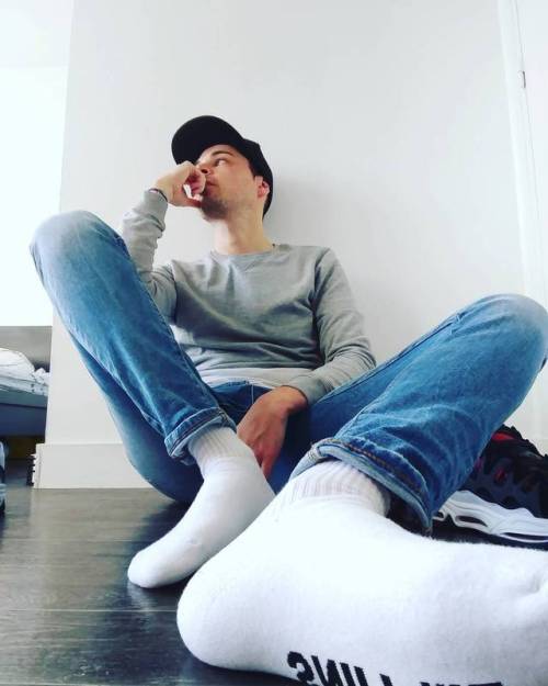 sk8ercumboy:http://sk8ercumboy.tumblr.com
