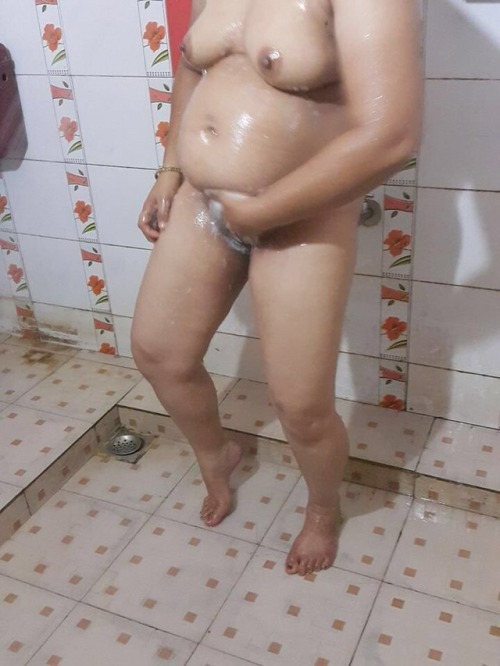 Porn photo mumbaiswingers:  Baby in a shower