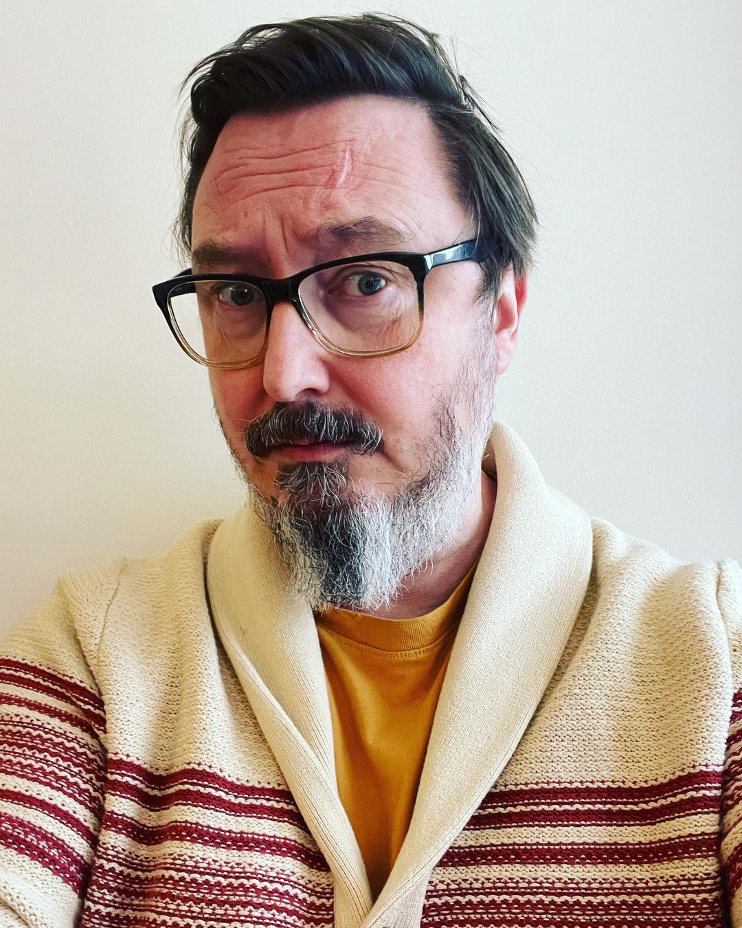 Dr. Shawlneck Waffleknit (my personal physician who is also my sweater) and I wish to remind you that the Judge John Hodgman podcasts runs on YOUR BEEFS. Have a real life dispute with your partner, roommate, neighbor, co-worker, pet? Send it in to...