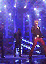 joonibun:  brosbeforeseunghos:  Lee Joon’s tummy and shoulder appreciation (다시