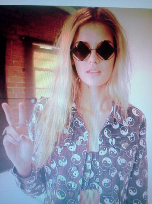 l0vely-insanity:  ✝grunge/model blog✝☯ 