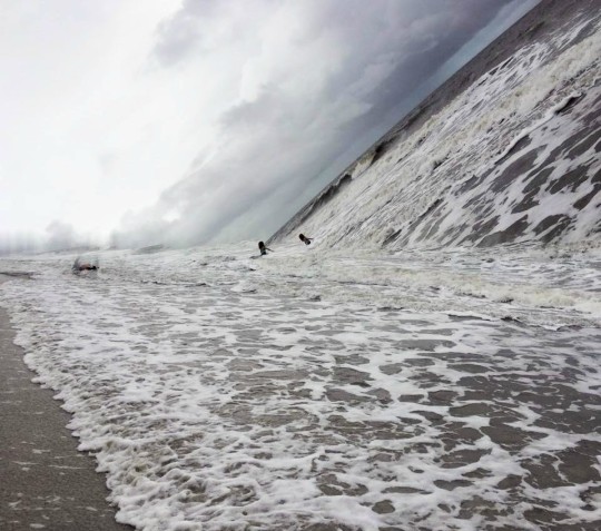 voidbattlemage:  magnumpicactus:  bigwordsandsharpedges:   magnumpicactus:  tiralatele:  Panorámicas mal   Absolutely fucking hate this. Die.  how about a relaxing trip to the space-folding beach   I never knew I hated you this much until this moment.