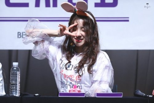 idleinfo:© YUQI 99 ✦ do not edit. — (1, 2)