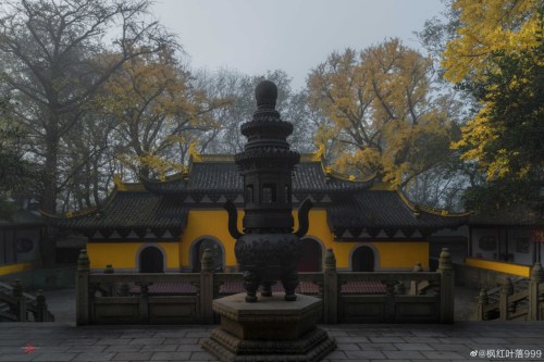 fuckyeahchinesegarden:藏海寺canghai temple, suzhou, jiangsu province by 枫红叶落999