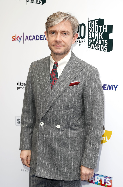  【HQ】Martin Freeman arrives for the The South Bank Sky Art Awards at The Savoy Hotel on June 5, 2016