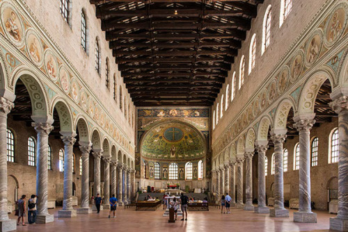 flybybee:archatlas:Le Chiese Romaniche a Ravenna Marco RavasiniThe Basilica of San Vitale is a churc