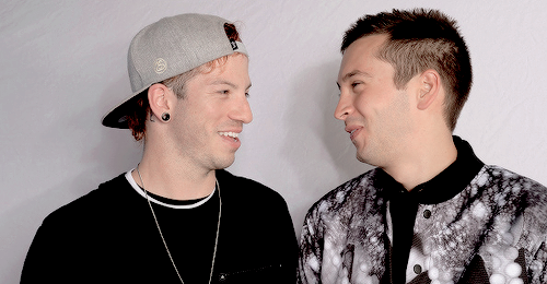 lynnsgunn - twenty one pilots pose for a portrait before the MTV...