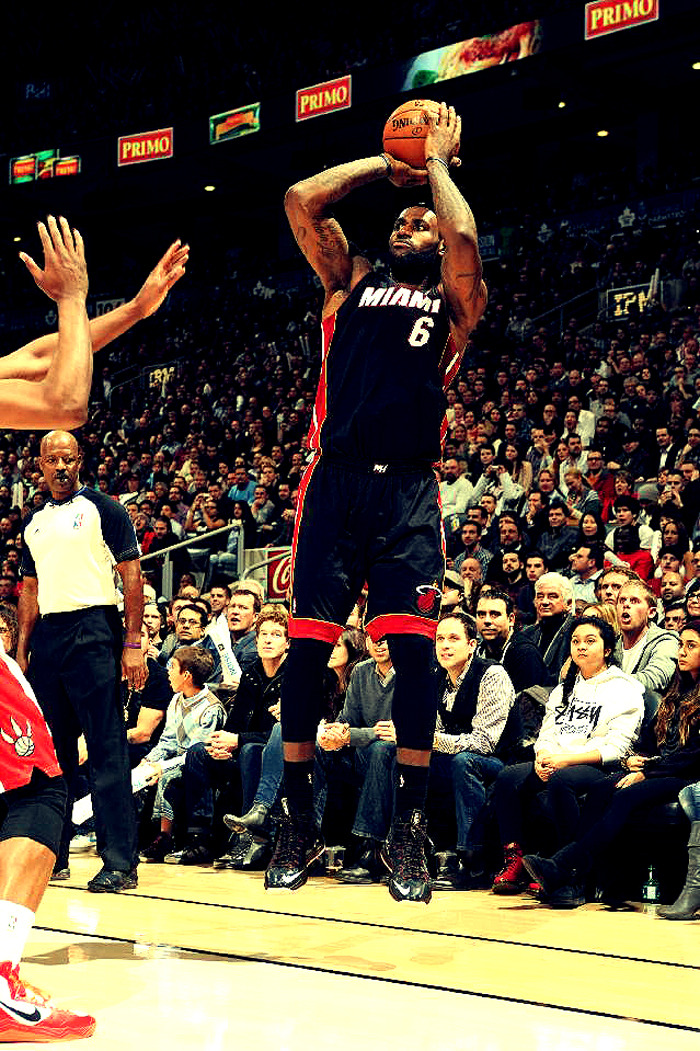 fyeahbballplayers:  LeBron James | 27 Pts - 6 Rebs - 3 Asts. 