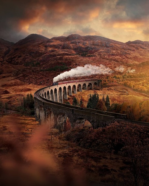 utwo:Glenfinnan Viaduct Scotland© S. Mckay 