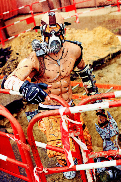 allthatscosplay:  Wow! An incredibly realistic-looking Psycho cosplay by leon_chiro More cosplay at AllThatsEpic& Follow us on Twitter! Submit us your cosplays