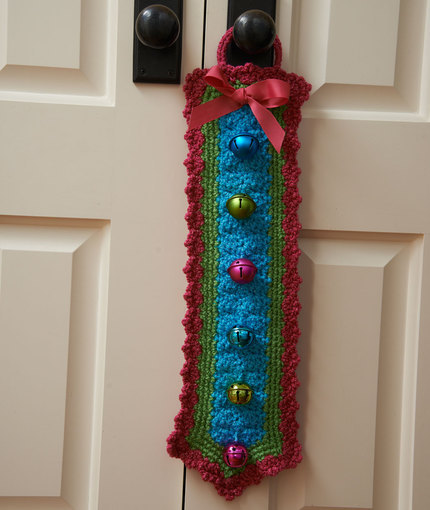 Jingle Bells Door Hanger - Free Crochet Pattern by Katherine Eng.