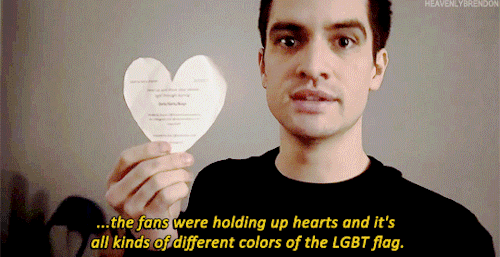heavenlybrendon:Every night for Girls/Girls/Boys, inspired by Eva who thought of this idea, the fans