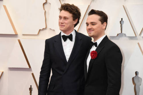 George MacKay and  Dean-Charles Chapman at the 2020 Academy Awards