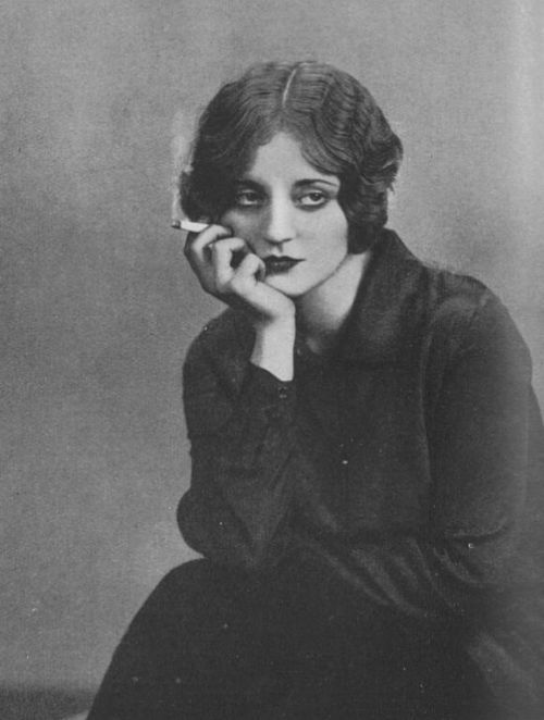 lesbianherstorian:tallulah bankhead was an american actress who often introduced herself at parties 