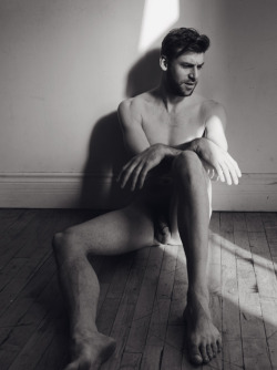 thenakedsundayproject:  Jon, 2014