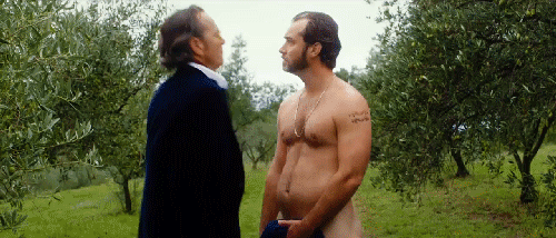 edsonsdisasterbutton:  Jude Law’s buttocks are Dom Hemingway. And you’re not.