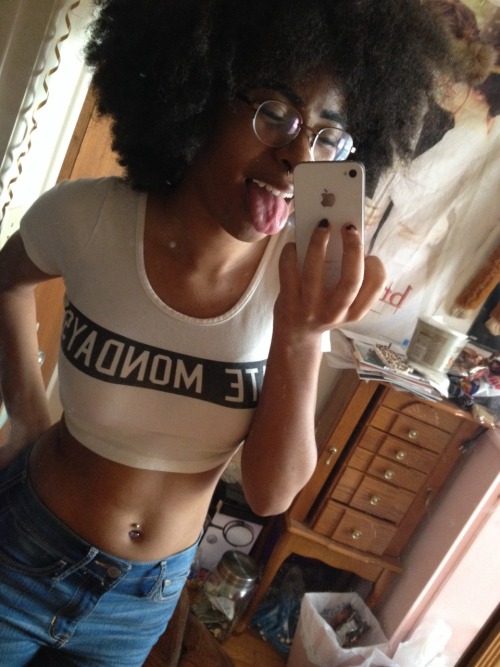 heymrsamerica:rustingawayslowly:  😇  Girl😍🙌