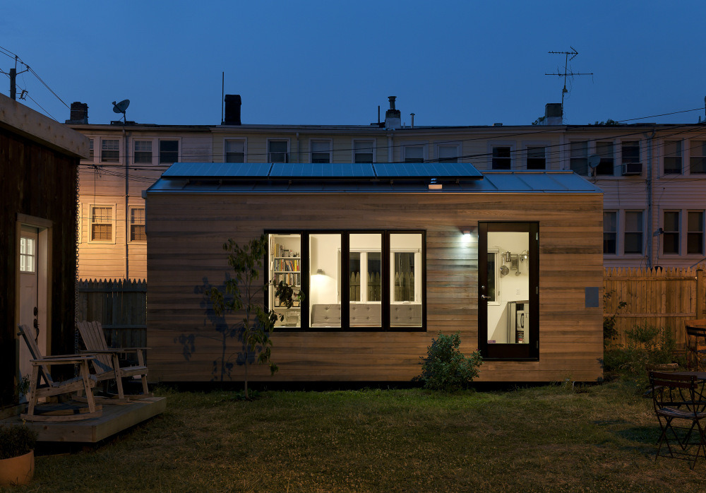 cubebreaker:  This ultra versatile tiny house makes use of every inch of its 210