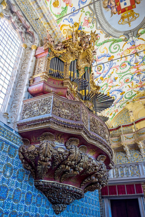 lesfressange:                                    The Sound Of Heaven (Series 7)1.  Igreja do Seminário Maior de Viseu, Viseu, Portugal2.  Iglesia de Santo Tomas de Haro, :La Rioja, Spain3. Iglesia do Sao Miguel,Coimbra,