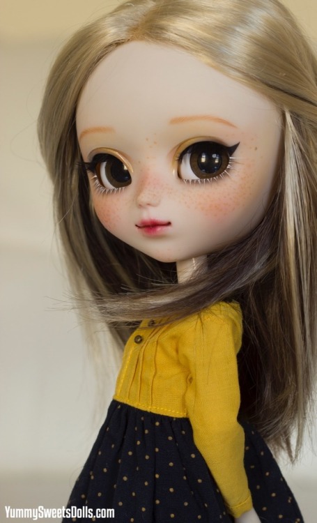 Honey Tuile by Yummy Sweets Dolls