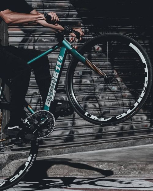 @alter_cycles———————————————@z.g.zhi⚡@zhe_an_7@ktf_tw#engine_11..#fixedgear #fixie #bicycle #cycling