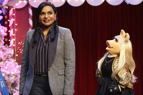 themuppets:  Your holiday will be complete with the bountiful gifts of Miss Piggy and Mindy Kaling in a brand new episode of The Muppets Tuesday at 8|7c on ABC!