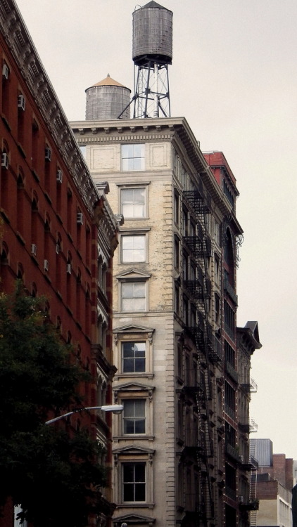 wanderingnewyork:Buildings in Soho, Manhattan.