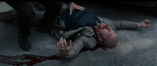 The Silence of the Lambs (Jonathan Demme, 1991), Heat (Michael Mann, 1995): Ted Levine dies in the s