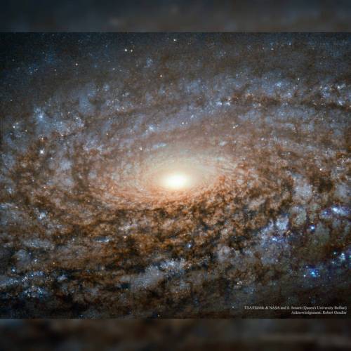 Porn photo In the Center of Spiral Galaxy NGC 3521 #nasa