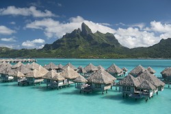 Luxuryon:  St Regis Bora Bora