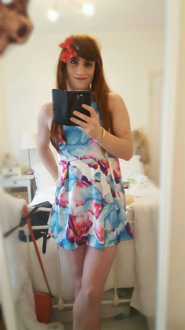 yettocomeout:  queenforanight:  The first selfie of many :D   How sweet