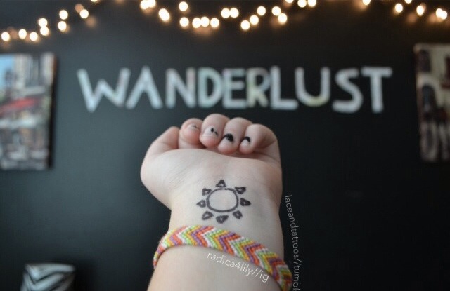 laceandtattoos:  bc people enjoy my room and wanted more pics but idk why quality
