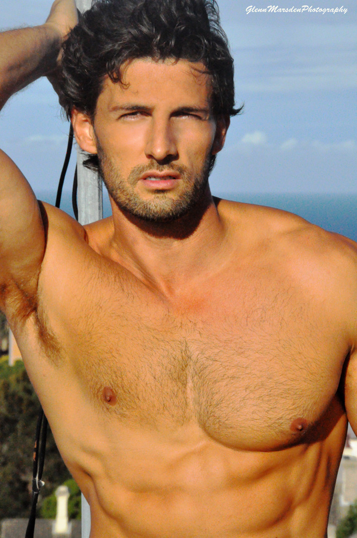 maleformandbeauty:  Tim Robards 