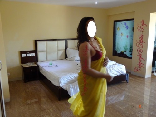 dipika-rajiv: part 1 of saari series , morning sun shine showing her curves from hotel room .